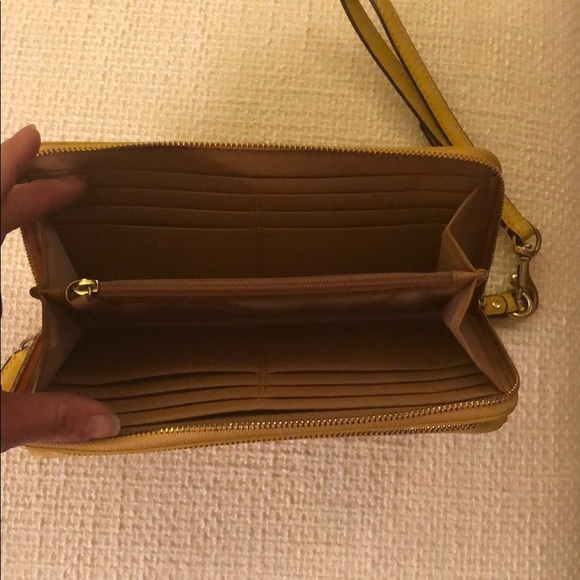 Coach yellow wallet/wristlet - Picture 3 of 3